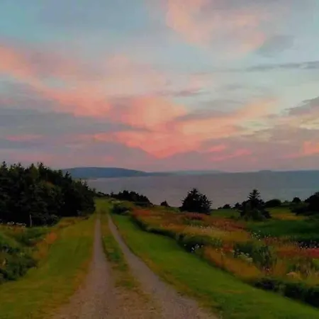 Ocean Spray Vacation Home - Spectacular Sunset Views Cap Le Moine Exterior photo