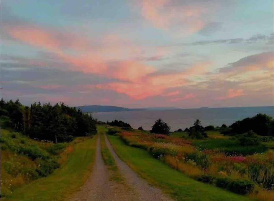 Ocean Spray Vacation - Spectacular Sunset Views